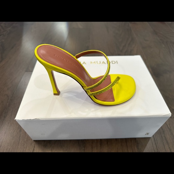 Amina Muaddi Brand New Yellow Crystal sandal. Size 37. - Picture 3 of 5
